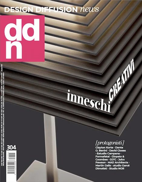 DDn – Design Diffusion News cover, October 2025 (issue 304), feature title “Inneschi creativi” over a stepped structure