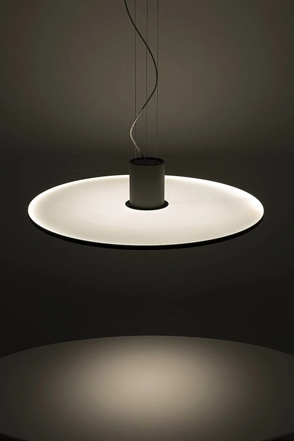 diffusore luminoso circolare e luce LED, in ambiente scuro