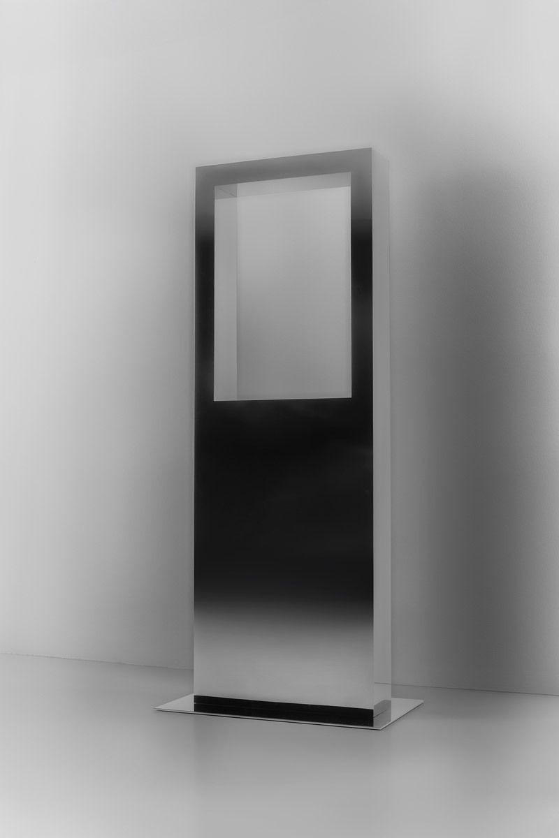 Mirrorless, WE DON'T DESIGN